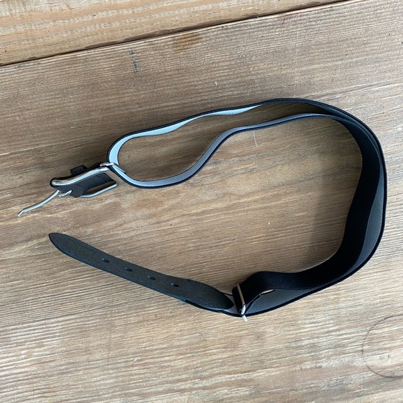 Adidas Women’s Adjustable Black Softball Belt - Picture 2 of 2